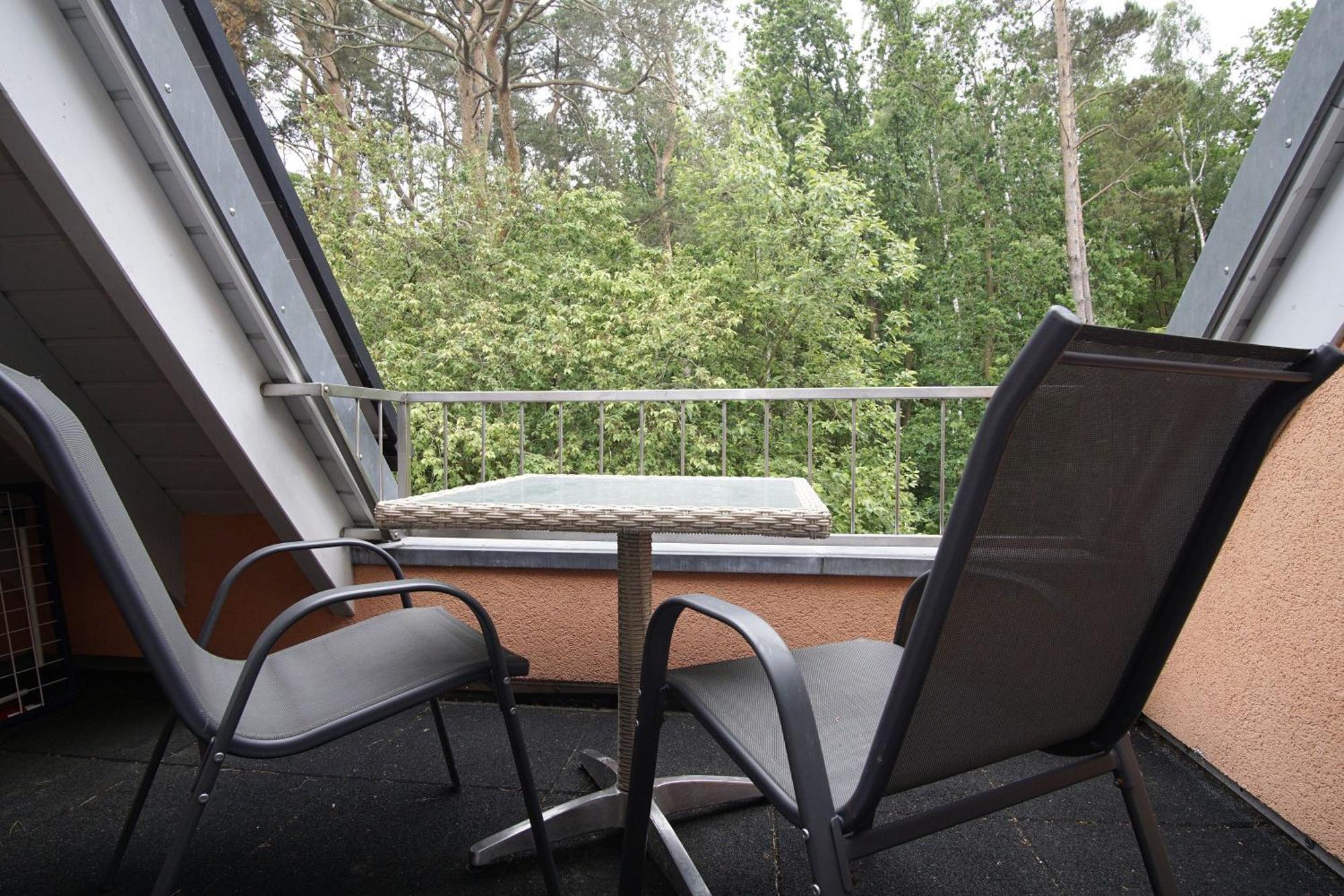 Fewo Am Wald Fewo 03 - Balkon, Gartennutzung, Sauna Glowe Eksteriør bilde